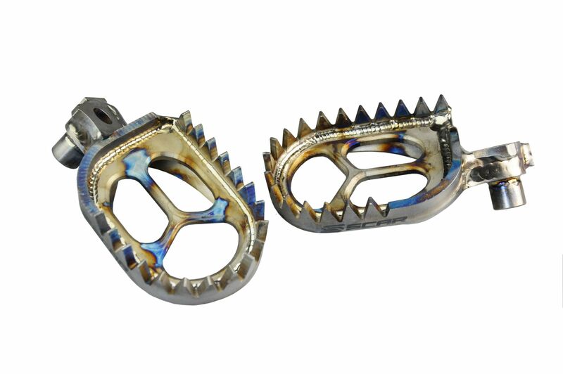 Yamaha Tenere 700 [SCAR] - Poggiapiedi Titan Gripper SCAR