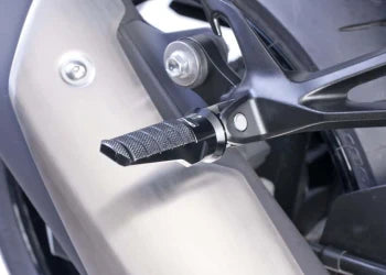 APRILIA TUONO 660 FACTORY [2025] – Adattatore tampone in gomma pedana passeggero