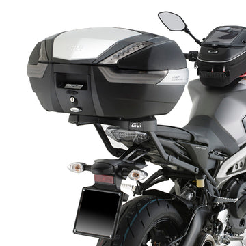 Yamaha MT 09 [GIVI] - Topcase Träger für MONOKEY® oder MONOLOCK® Koffer zu montieren mit der MONOKEY® Platte M5