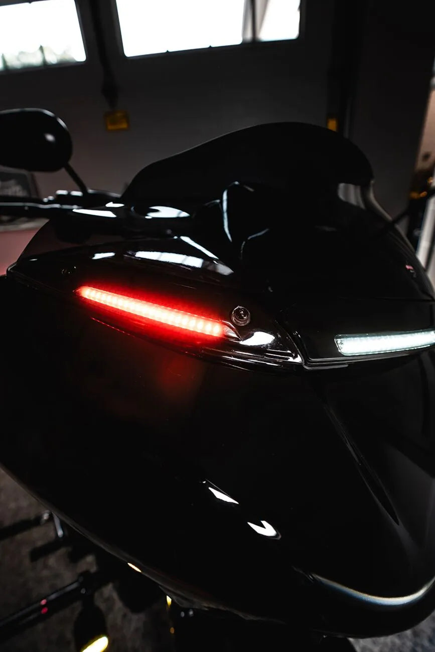 harley-davidson road glide st [CUSTOM DYNAMICS] - Striscia per parabrezza Genesis® 4 Dynamic LED Road Glide®