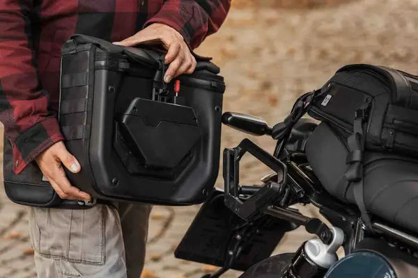 Yamaha XTZ 750 [SW-MOTECH] – Borsa laterale V-LOC Legend Gear (16 litri)