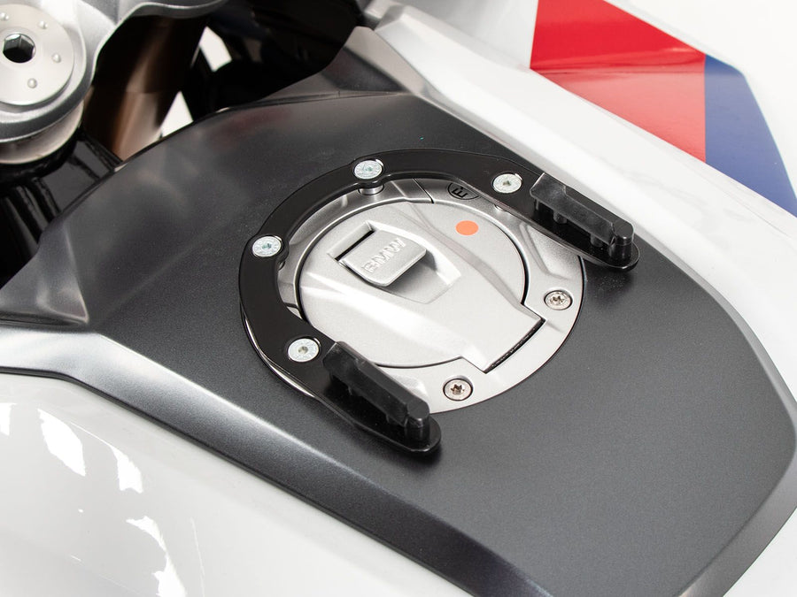 BMW F 900 GS [2024-2025] - Basic Basic incluso SAC del serbatoio della controparte