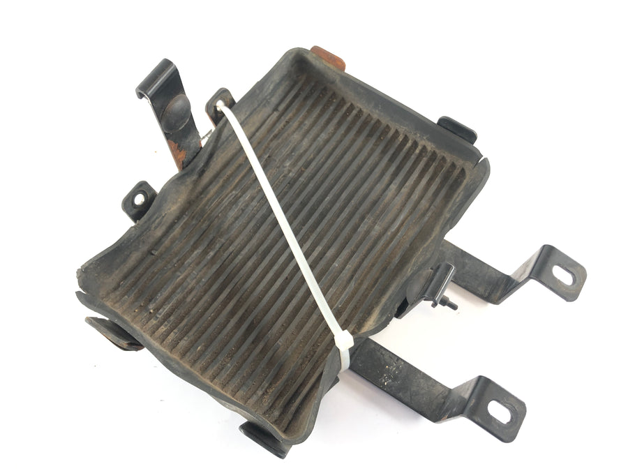 Moto Guzzi V11 [2001] - Batteriefach mit Gummiauflage