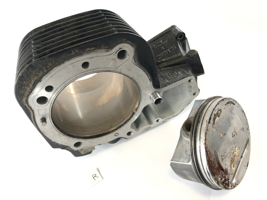 BMW R 1200 RT [2006] - Cylinder right with piston