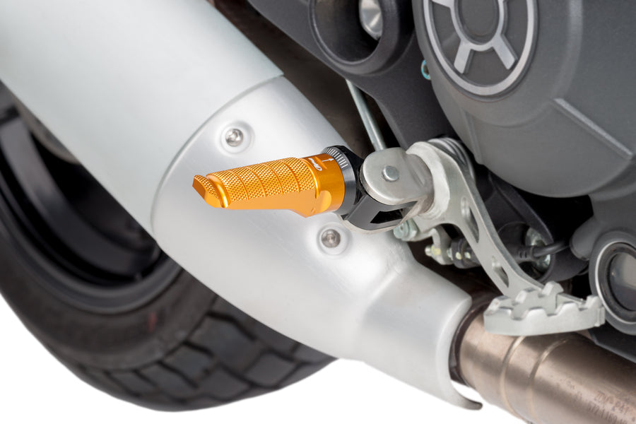 KTM RC 390 [2025] – Racing footrests – titanium