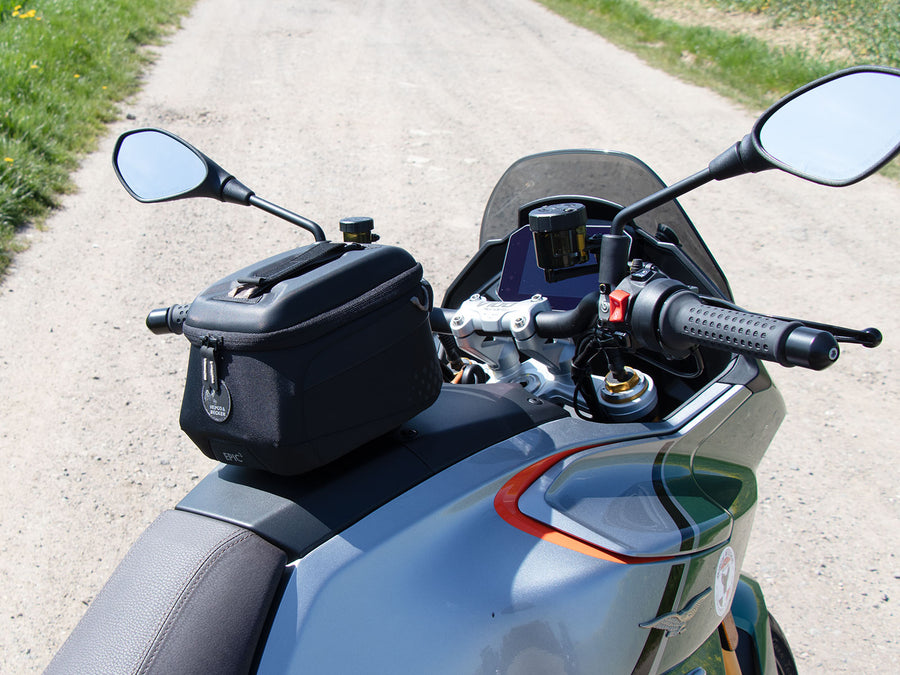 Moto Guzzi V100 Mandello [2022-2025] - Basic Basic incluso controparte