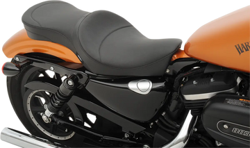 Harley Davidson Touring [DRAG SPECIALTIES] – sedile in vinile a doppio canale