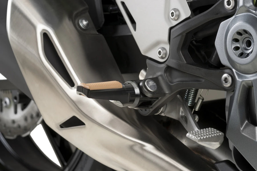 KTM RC 390 [2025] – Vintage footrests – silver