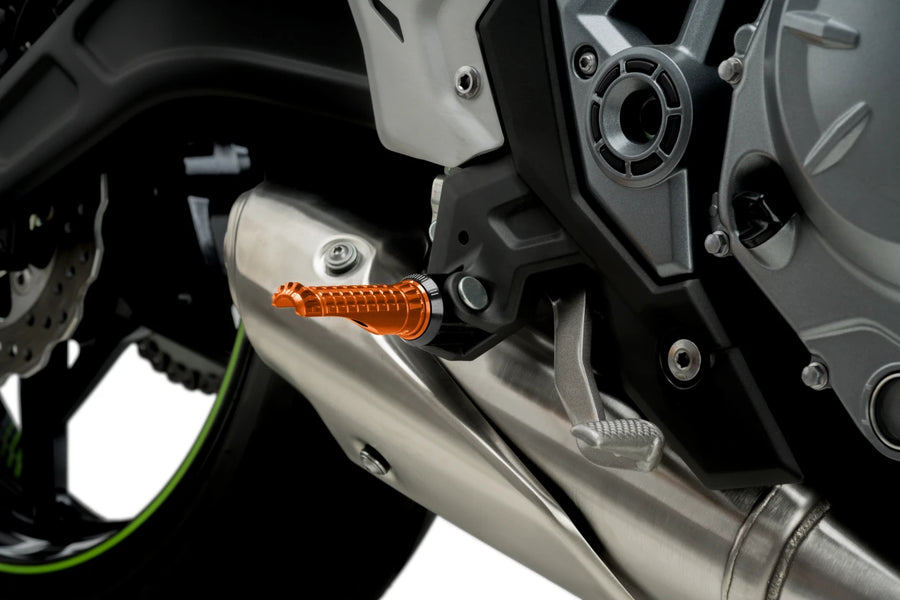 KTM RC 390 [2025] – Pedane R-Fighter – argento