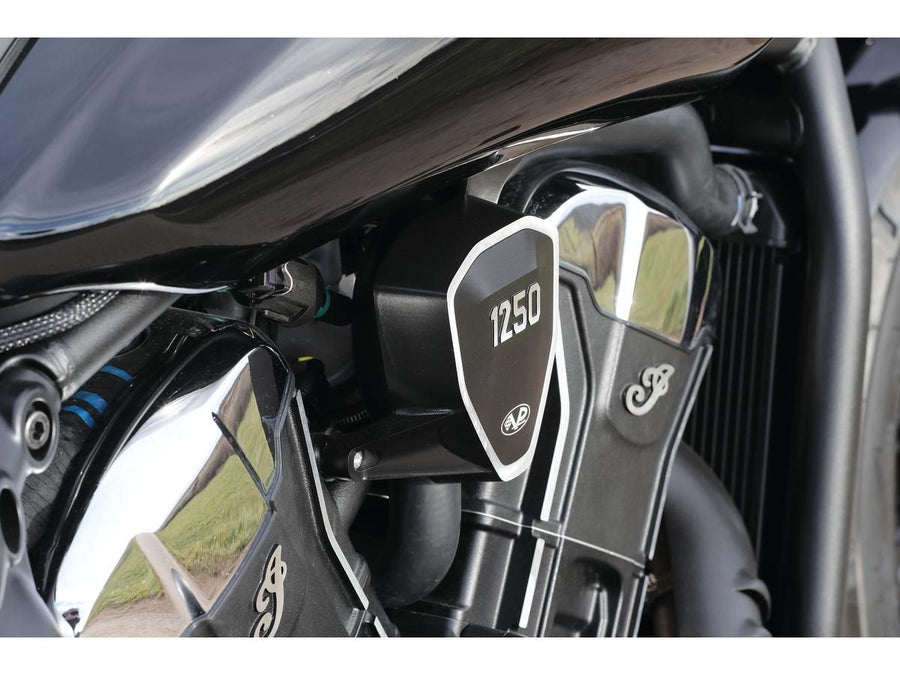 Harley Davidson Indian Scout [2025-2025] – Seitliche V-Abdeckungen Schwarz Eloxiert