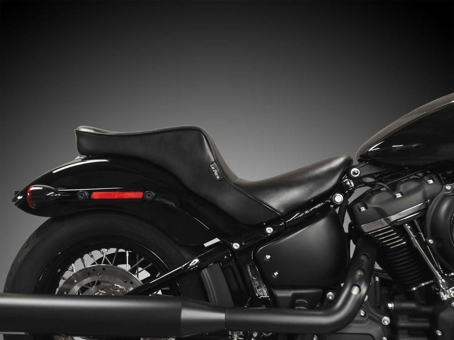 Harley Davidson FXBR [2023-2025] – Cherokee Sitz Glattes Schwarzes Vinyl
