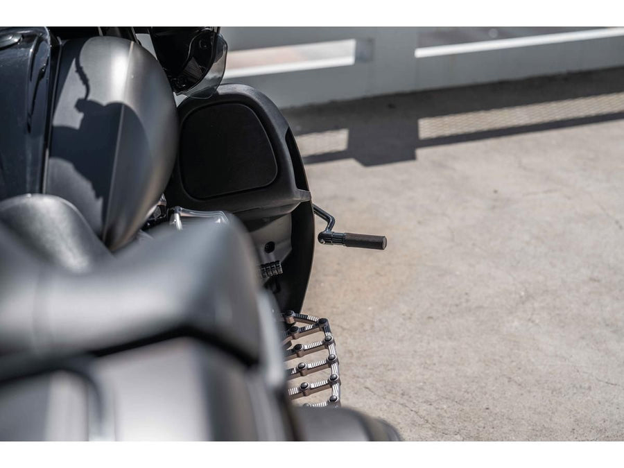 Harley Davidson – Geschmiedete Autobahn-Rastenhalterungen einschließlich Arlen Ness