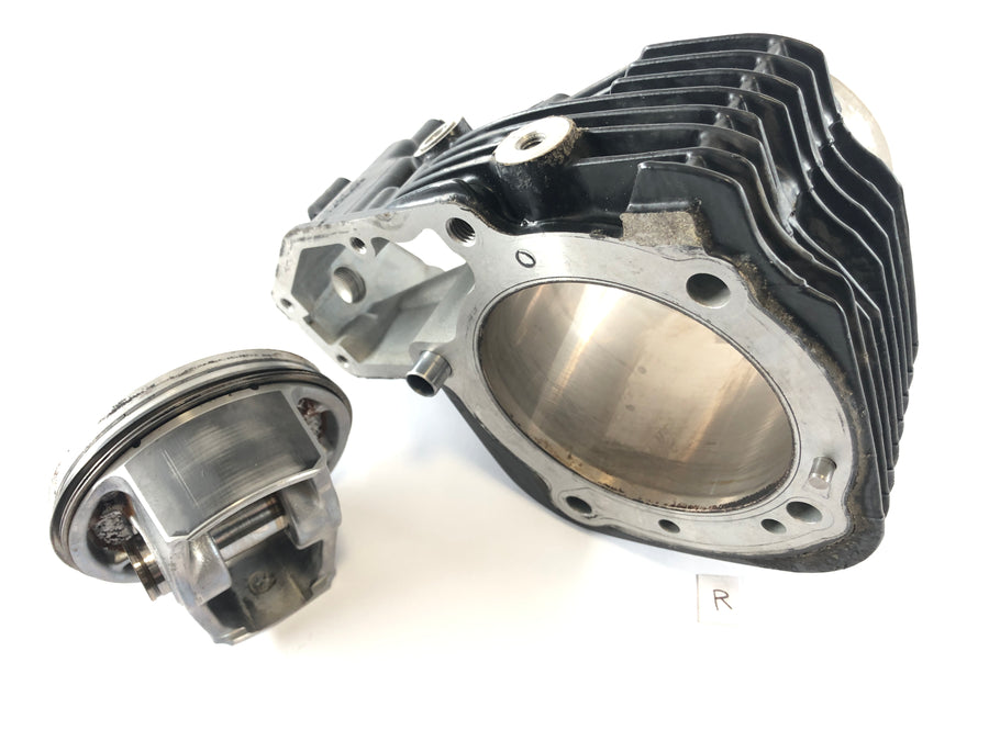 BMW R 1200 RT [2006] - Cylinder right with piston