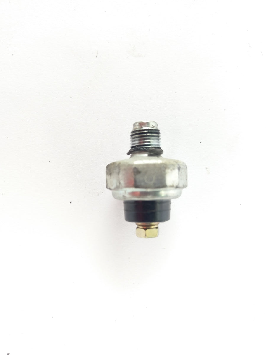 Honda CBR 900 RR SC50 - Interruttore a pressione olio