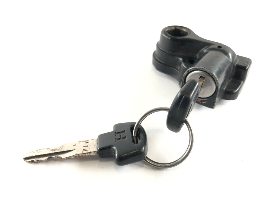 Honda CB 750 K RC01 [1983] - Seat lock with key