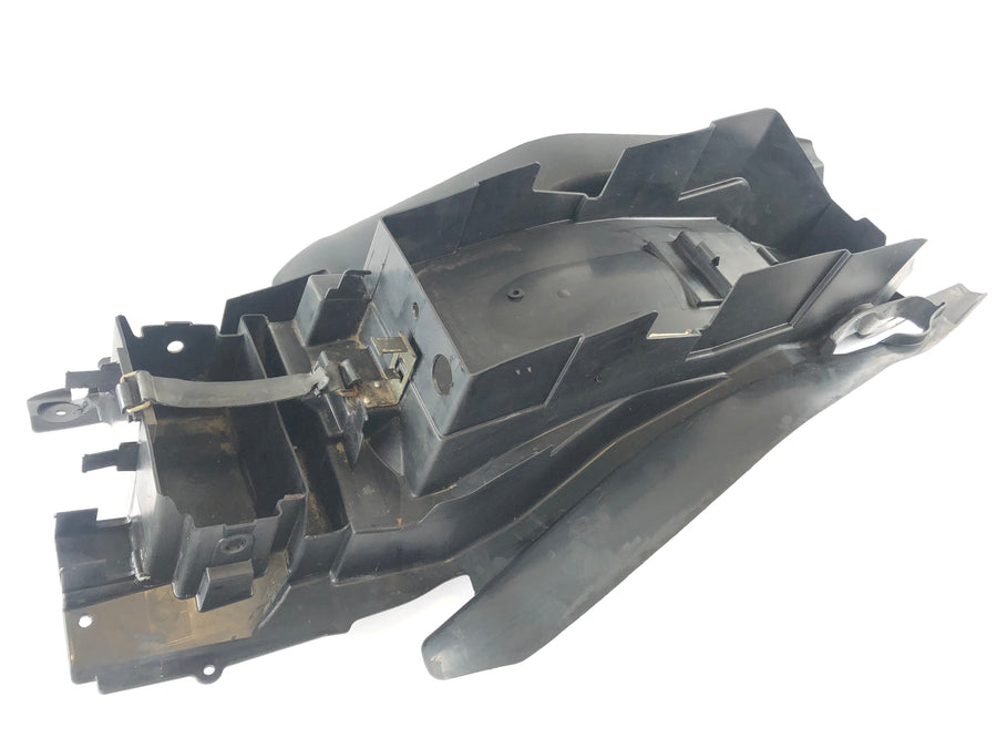 Suzuki DL 1000 V-Strom [2006] - Rear under-panel splash guard