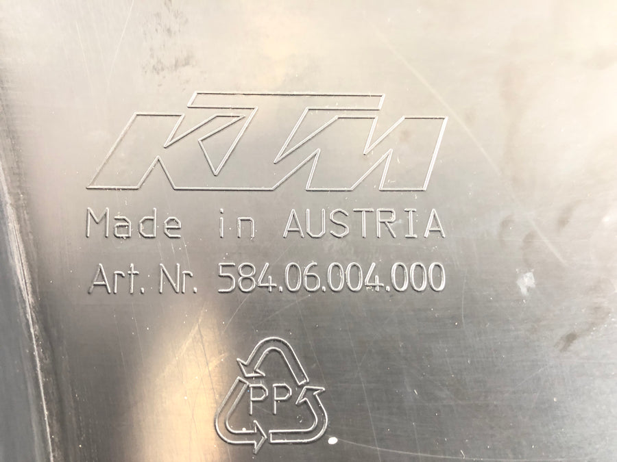 KTM 640 LC4 PRESTIGE [2003] - Riflessione del filtro dell'aria a destra