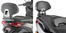 Yamaha X-Max 300 Tech Max [GIVI] - Il montaggio dello schienale passeggero non consente il fissaggio del portapacchi e della valigia