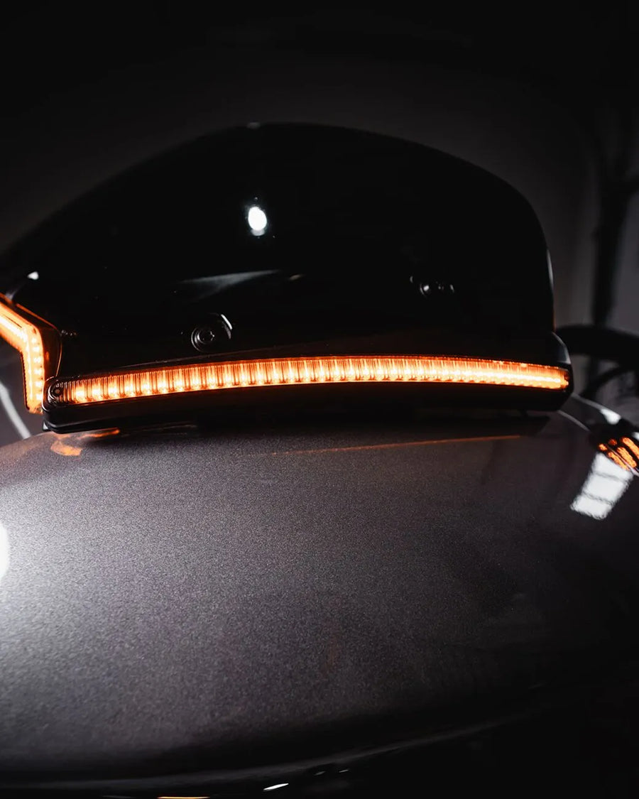 Harley-Davidson Road Glide [CUSTOM DYNAMICS] - Rivestimento del parabrezza a LED con indicatori