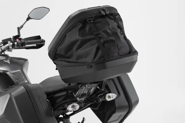 Yamaha Niken [SW-MOTECH] – Urban ABS Topcase Spanngurt-Variante mit Bodeneinsatz