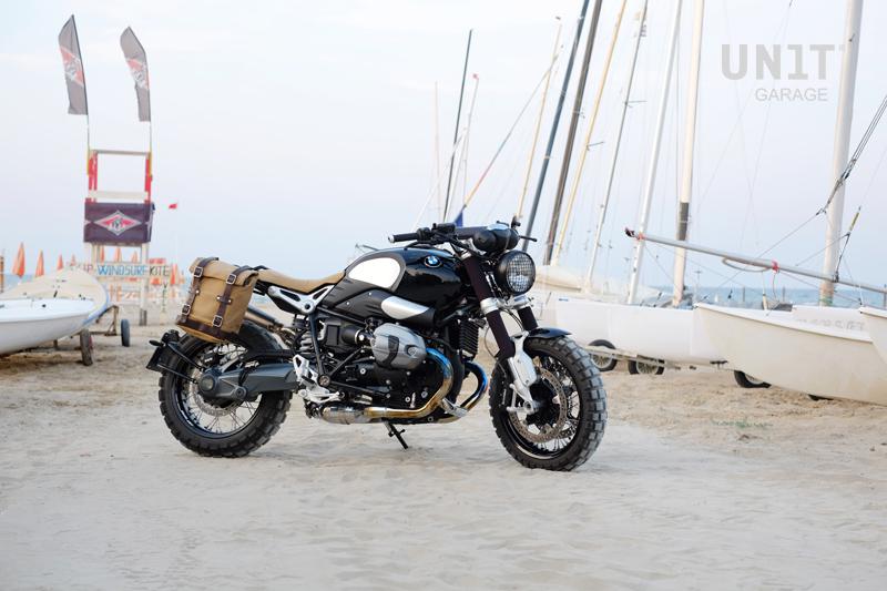 BMW R nineT 1200 Racer [2017-2020] - Scram Seitentasche in Canvas 22L-30L + Hilfsrahmen der -Serie