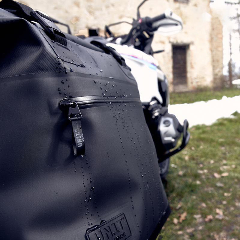 BMW R 850 R / R 1100 R [1993-2002] - Khali TPU-Seitentasche 35–45L mit Aluminiumplatte