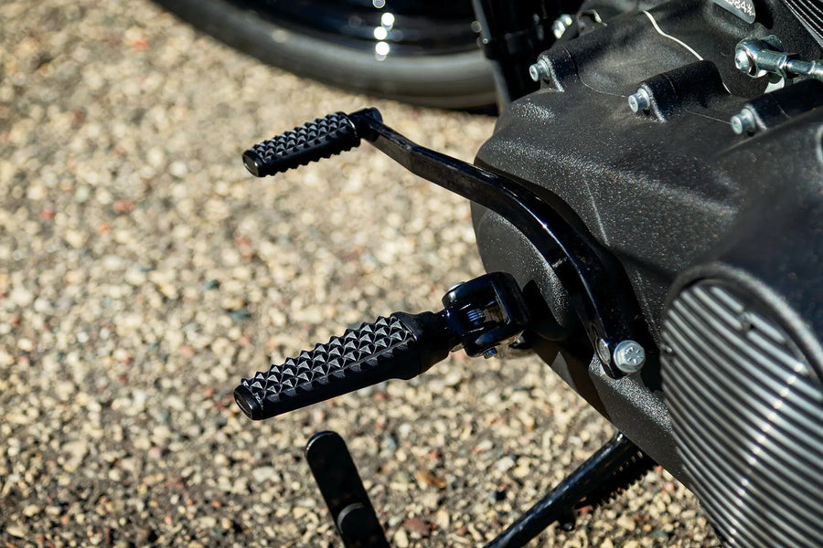 Harley-Davidson Road Glide St Fltrxst [Kuryakyn] -Shresher Footrests