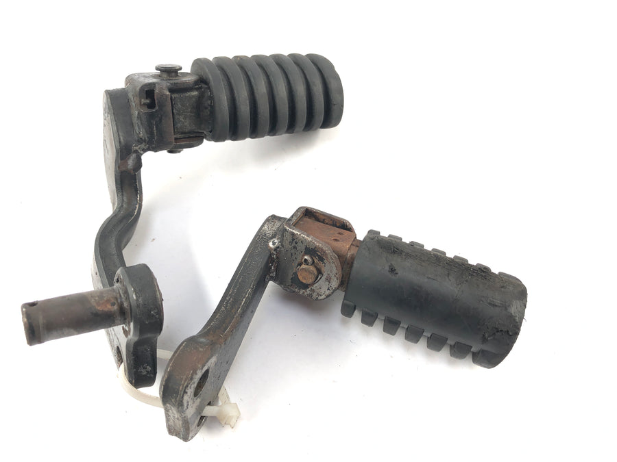 Yamaha XT 550 5Y3 [1982] - driver's footrests left and right