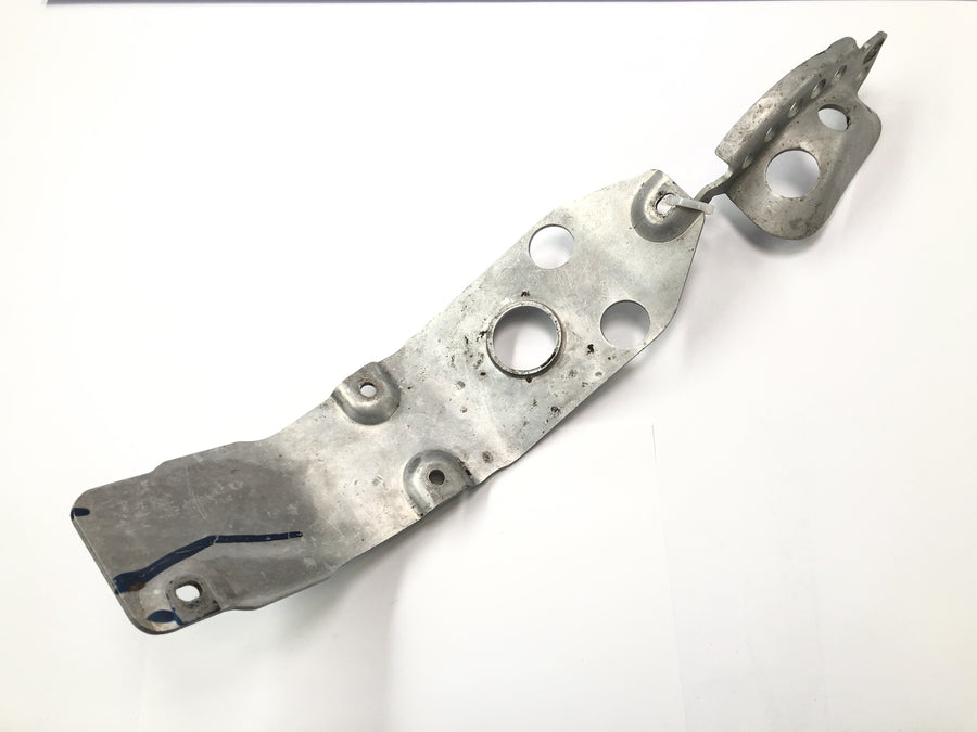 Yamaha YZ 426 F [2000] - Engine protection plate underrun protection