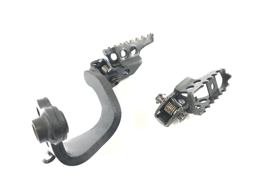 Yamaha XTZ 750 3LD [1989] - Driver footrests left and right