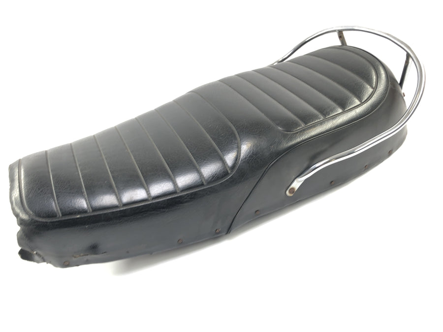 BMW R 60/5 [1973] - Seat bench with pillion grab handle