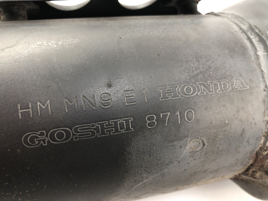 Honda NX 650 RD02 [1989] - exhaust muffler on the right