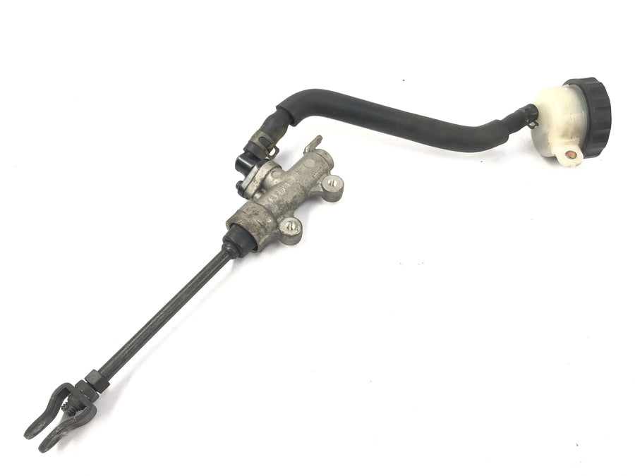 Honda CB 750 RC42 [1996] - brake pump behind
