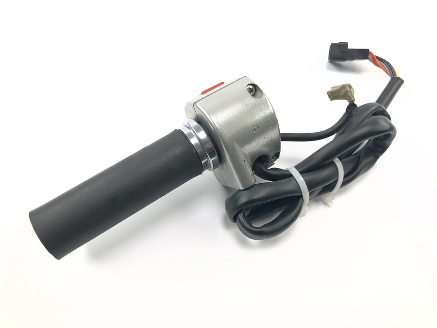 Suzuki Intruder VL 1500 AL [2000] - handlebar fitting right switch unit throttle grip