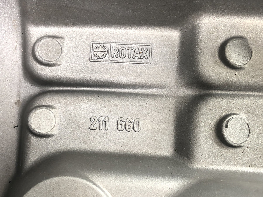 Aprilia SL 1000 Falco Pa [2000] - Valve lid cylinder head lids at the rear
