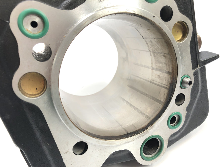 Ducati ST2 944 [1999] - Cylinder with vertical piston