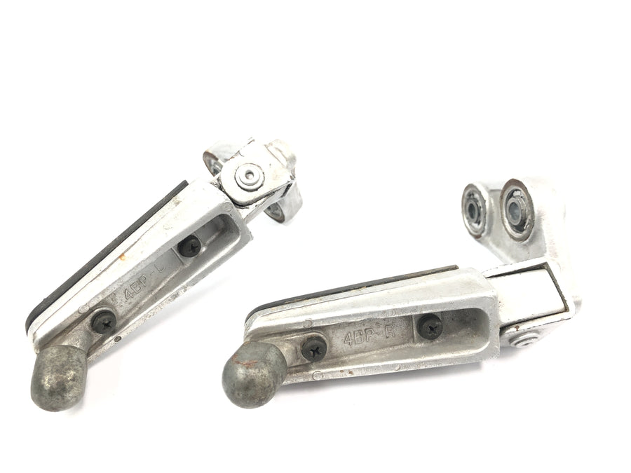 Yamaha GTS 1000 4FV [1997] - Driver footrests left and right