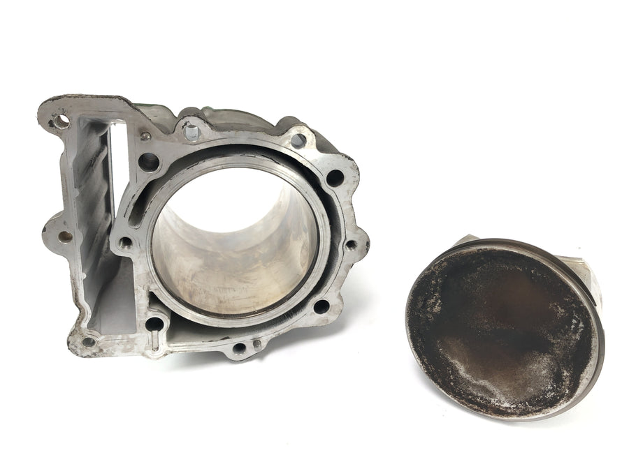 BMW F 650 GS R13 [2002] - cylinder with pistons