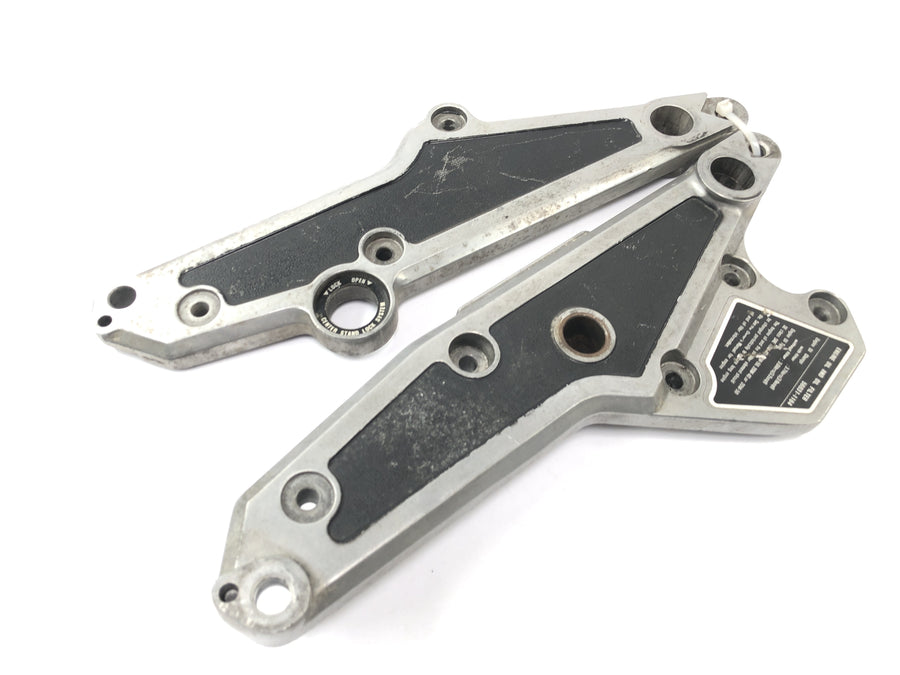 Kawasaki Z 1100 KZZ10A [1984] - footrest holder left and right