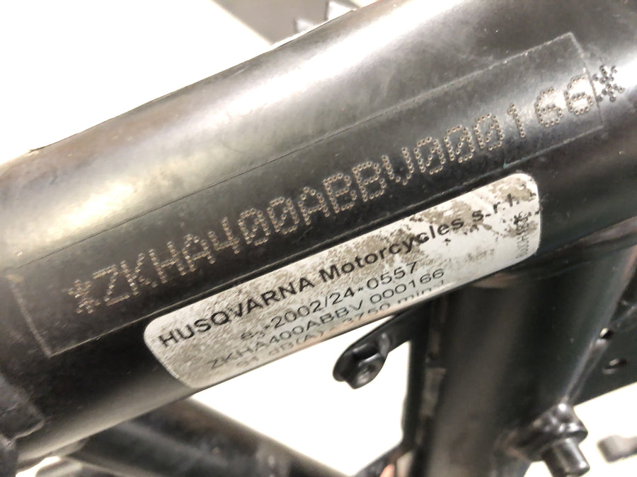 Husqvarna SM 630 A4 [2010] - Frame con documenti