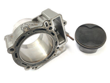 KTM 950 SM LC8 [2008] - Cilindro con pistoni nella parte posteriore