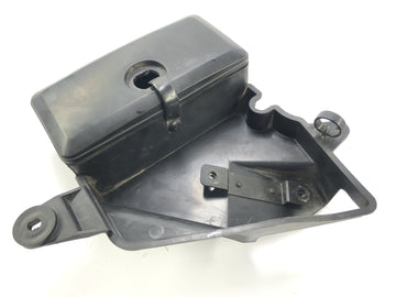 Kawasaki VN 800 Classic [2000] - Storage compartment for unit holder on the left - 0