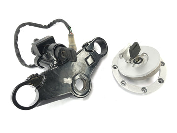 Honda NSR 125 JC22 [1998] - Fork Bridge nella parte superiore con chiusura del serbatoio del serbatoio di accensione con chiave