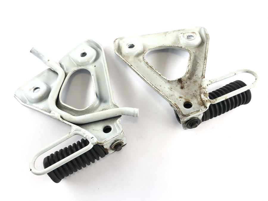 Honda XL 600 LM PD04 [1989] - Pediatric footrests with keepers on the right and left