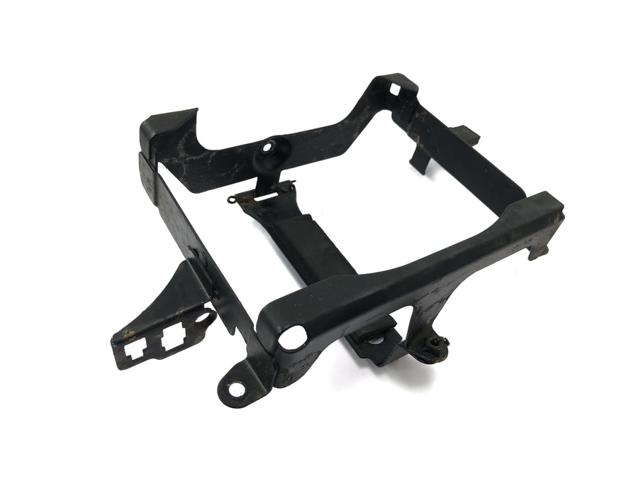 Honda Goldwing GL 1200 SC14 [1988] - Battery box battery carrier bracket