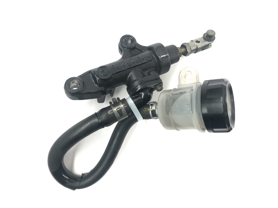 Yamaha YZF R1 RN04 [2001] - Rear brake pump