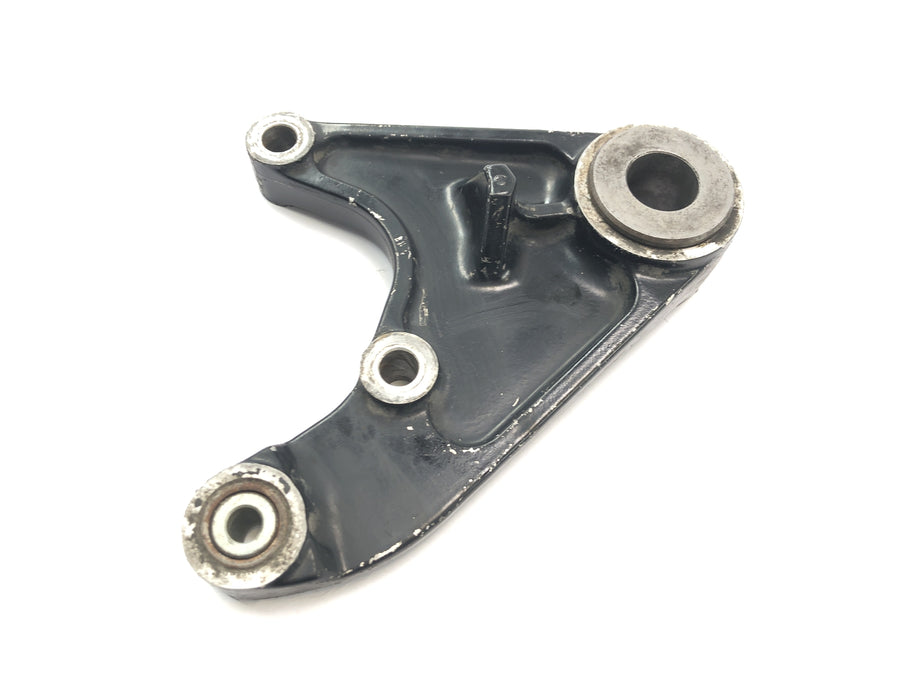 Triumph Daytona 900 T300 [1996] - Supporto di ancoraggio per pinza freno posteriore