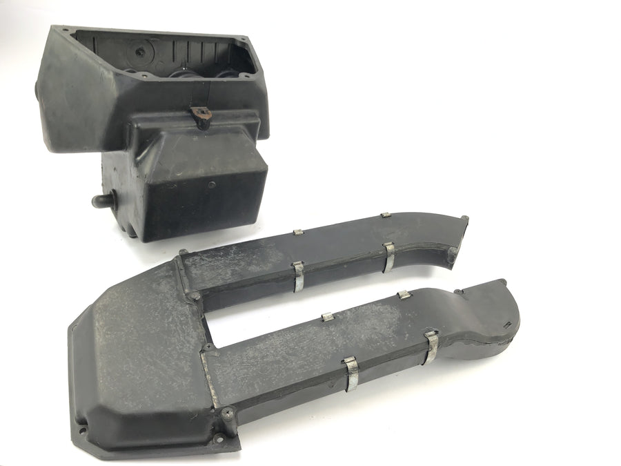 Kawasaki GPZ 1000 RX [1987] - Air filter box airbox