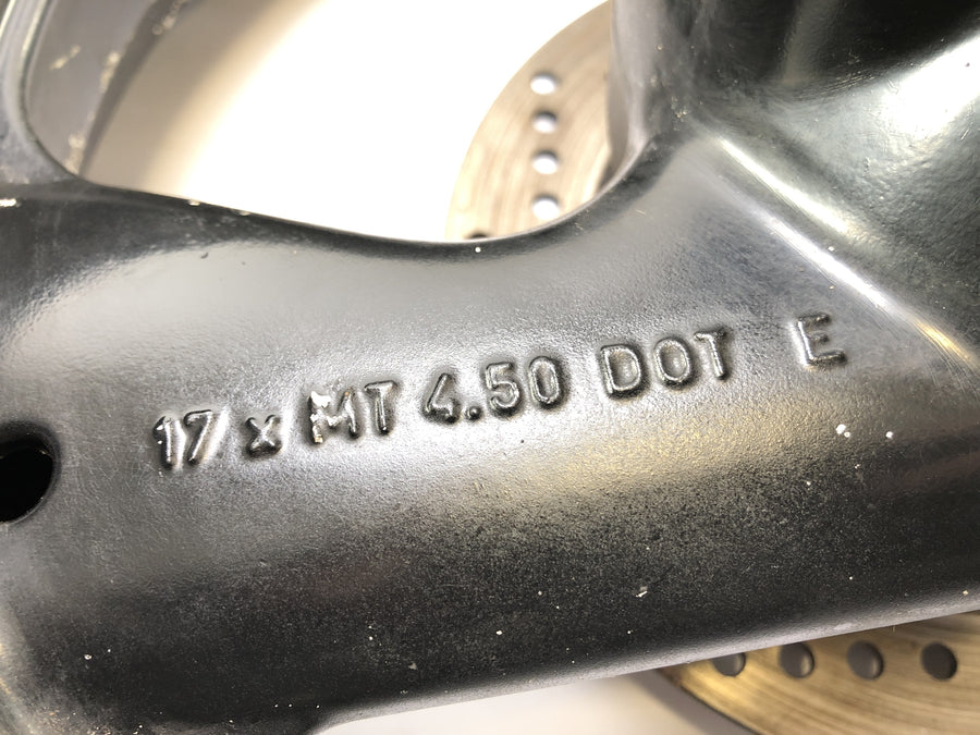 Ducati 900 SS [1991] - bordo della ruota posteriore dietro