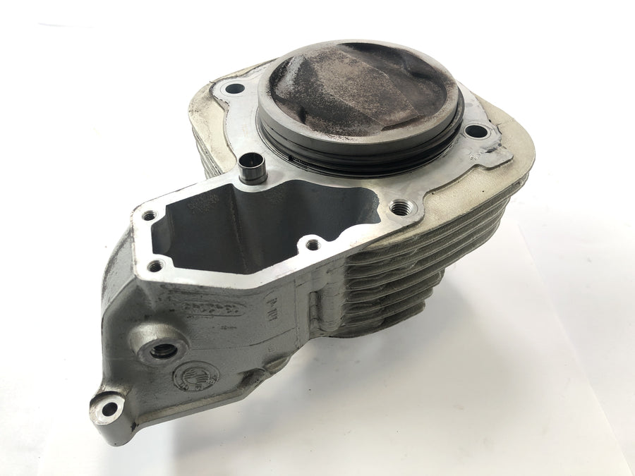 BMW R 1150 RT R22 [2001] - cylinder with piston on the right